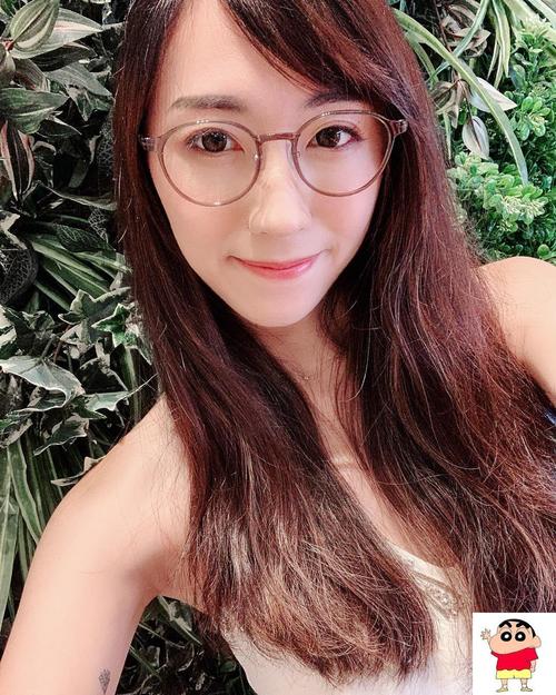 亚洲少妇之亚洲少妇的相关介绍